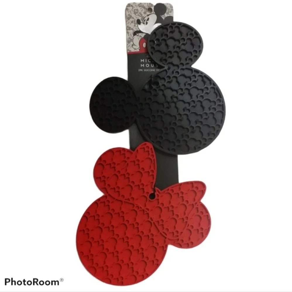 NWT Mickey and Minnie Set of 2 Trivets